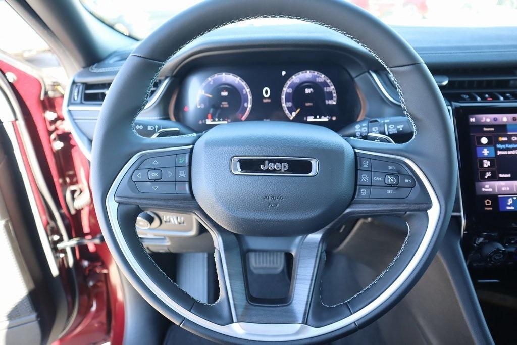 new 2025 Jeep Grand Cherokee car, priced at $41,097