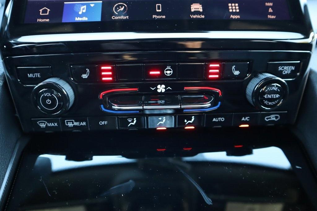 new 2025 Jeep Grand Cherokee car, priced at $41,097