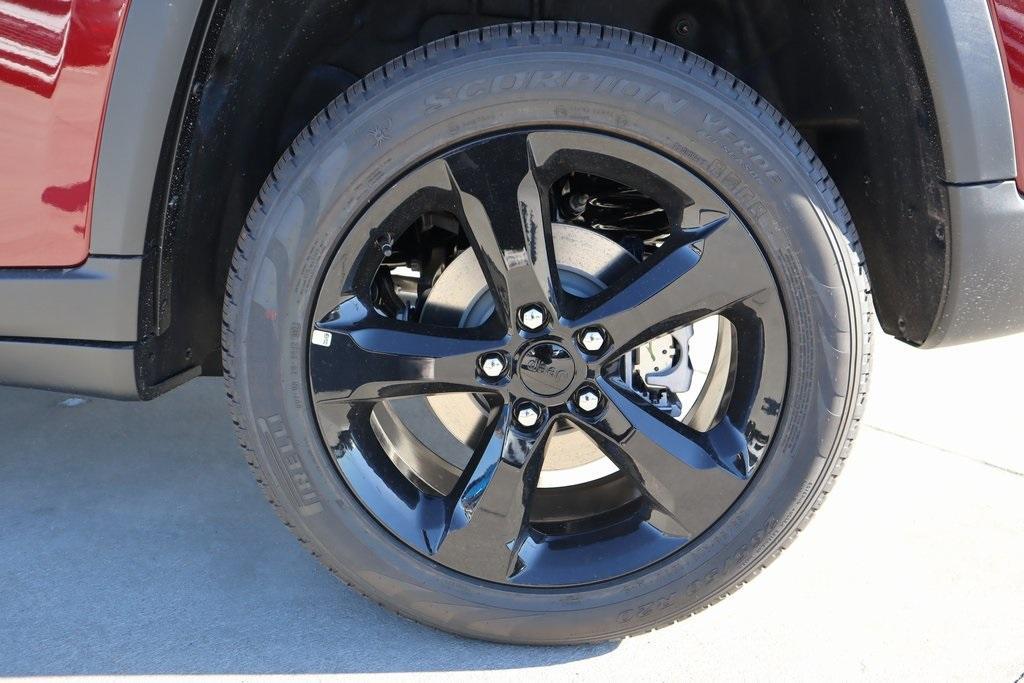 new 2025 Jeep Grand Cherokee car, priced at $41,097
