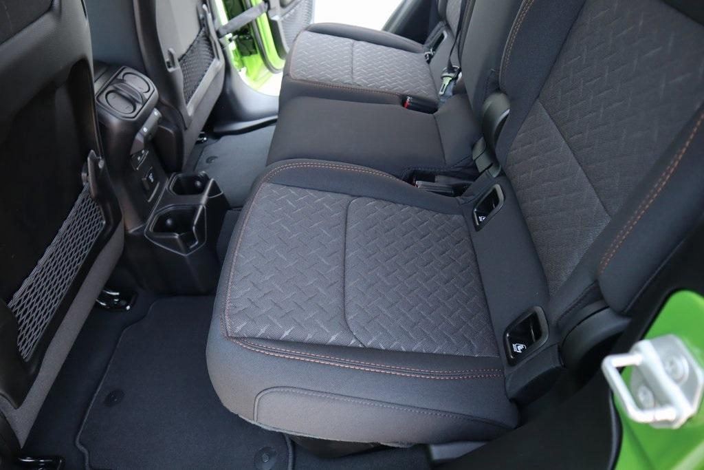 new 2025 Jeep Gladiator car, priced at $45,055