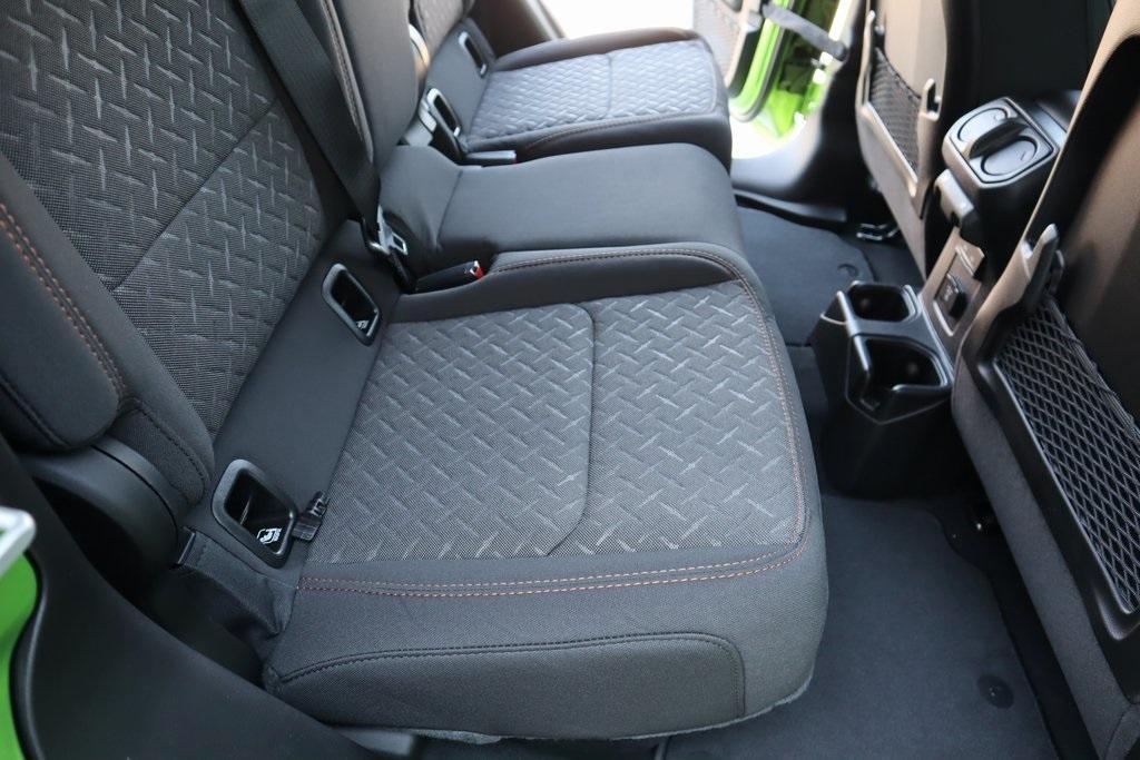 new 2025 Jeep Gladiator car, priced at $45,055