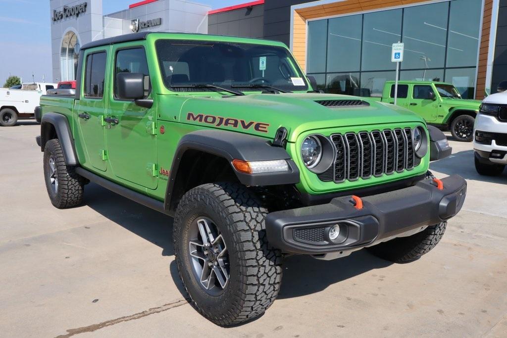 new 2025 Jeep Gladiator car, priced at $46,555