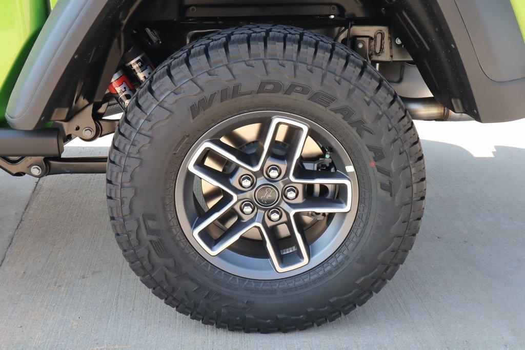 new 2025 Jeep Gladiator car, priced at $45,055