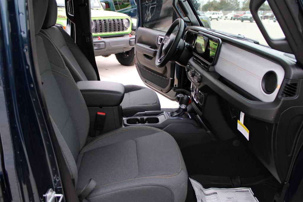 new 2025 Jeep Wrangler car, priced at $40,032