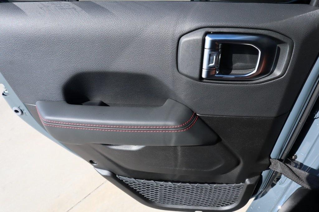 new 2025 Jeep Wrangler car, priced at $54,786