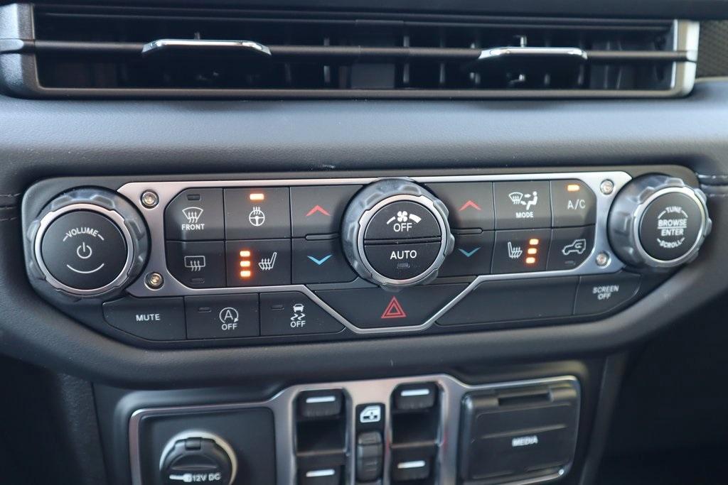 new 2025 Jeep Wrangler car, priced at $54,786