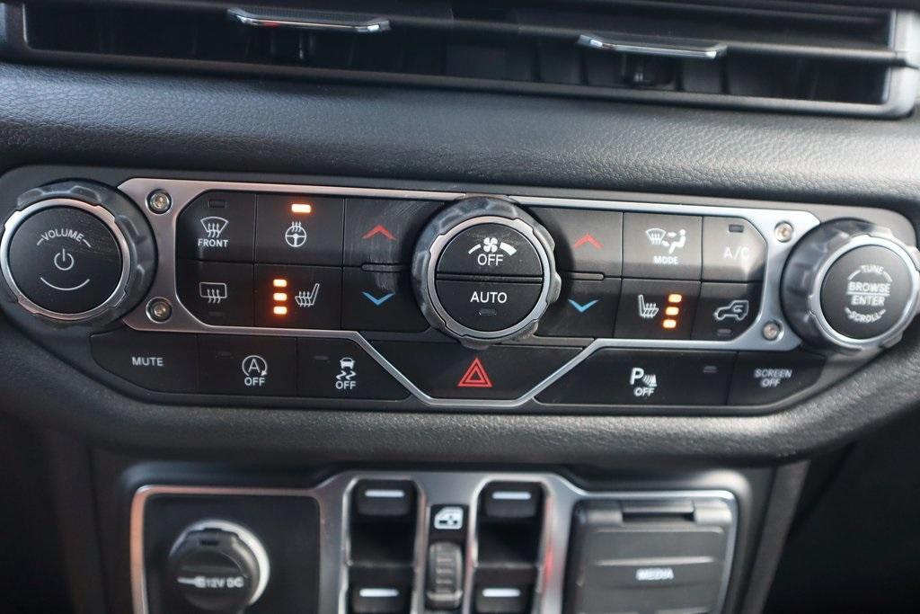 new 2025 Jeep Wrangler car, priced at $49,301