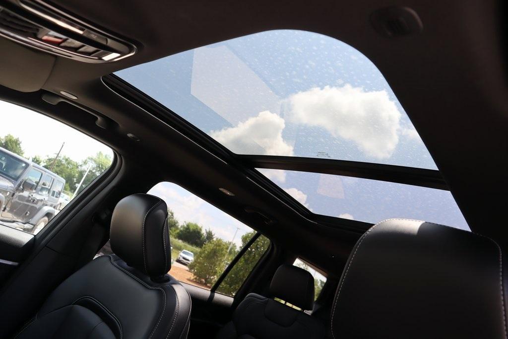 new 2025 Jeep Grand Cherokee L car, priced at $47,318