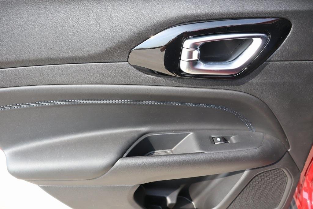 new 2025 Jeep Compass car, priced at $28,183