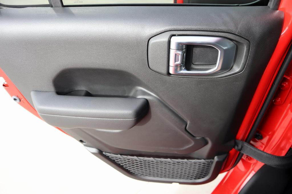 new 2025 Jeep Gladiator car, priced at $35,464