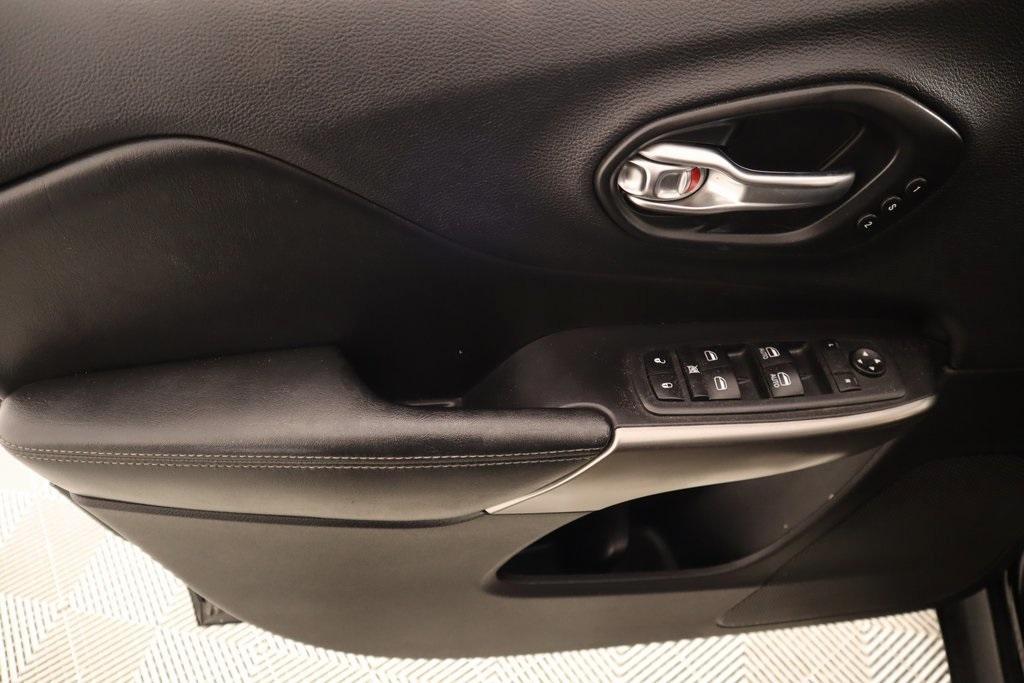 used 2020 Jeep Cherokee car, priced at $14,382