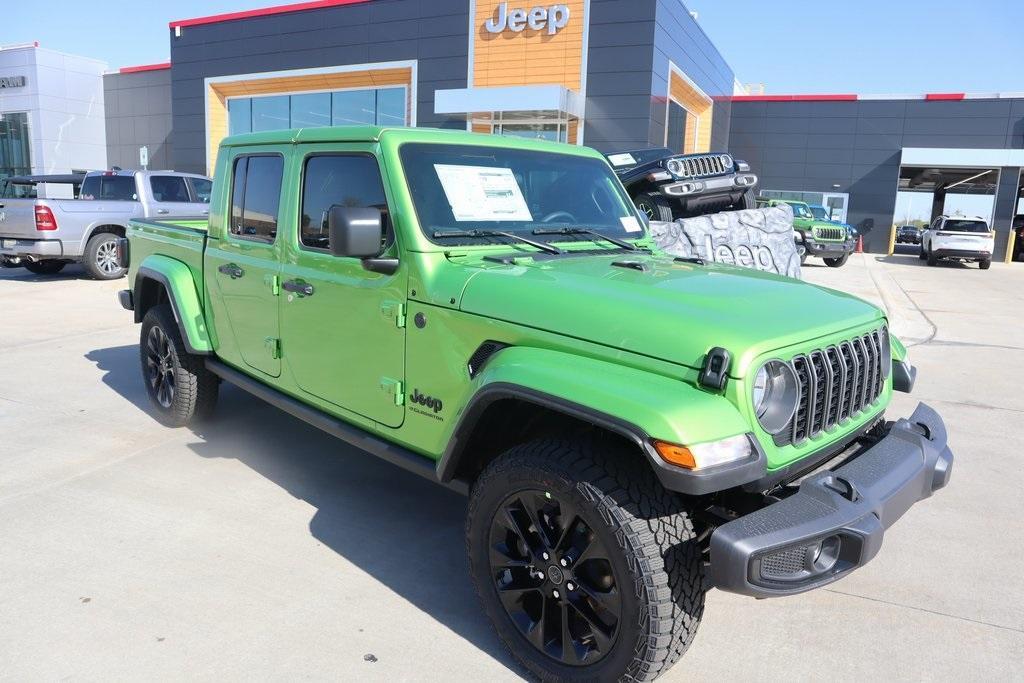 new 2025 Jeep Gladiator car, priced at $36,006