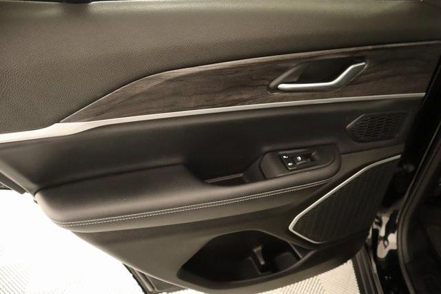 used 2022 Jeep Grand Cherokee car, priced at $26,516