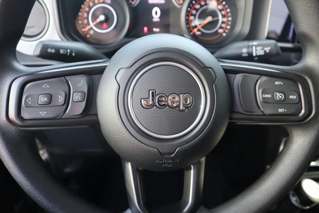 new 2025 Jeep Gladiator car, priced at $37,581