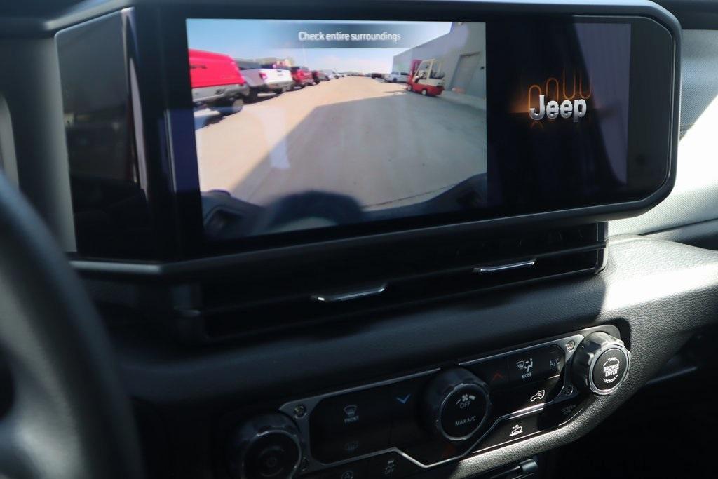new 2025 Jeep Gladiator car, priced at $37,581