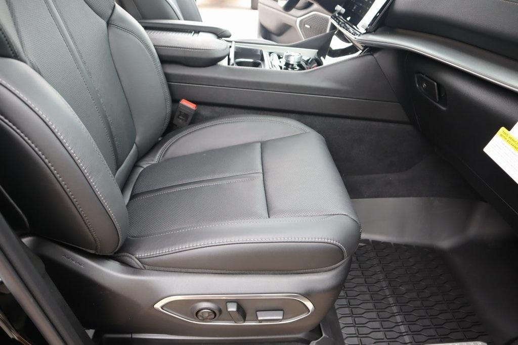 new 2025 Jeep Wagoneer L car, priced at $70,418