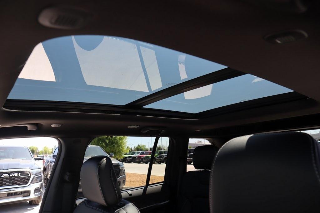 new 2025 Jeep Grand Cherokee car, priced at $44,903