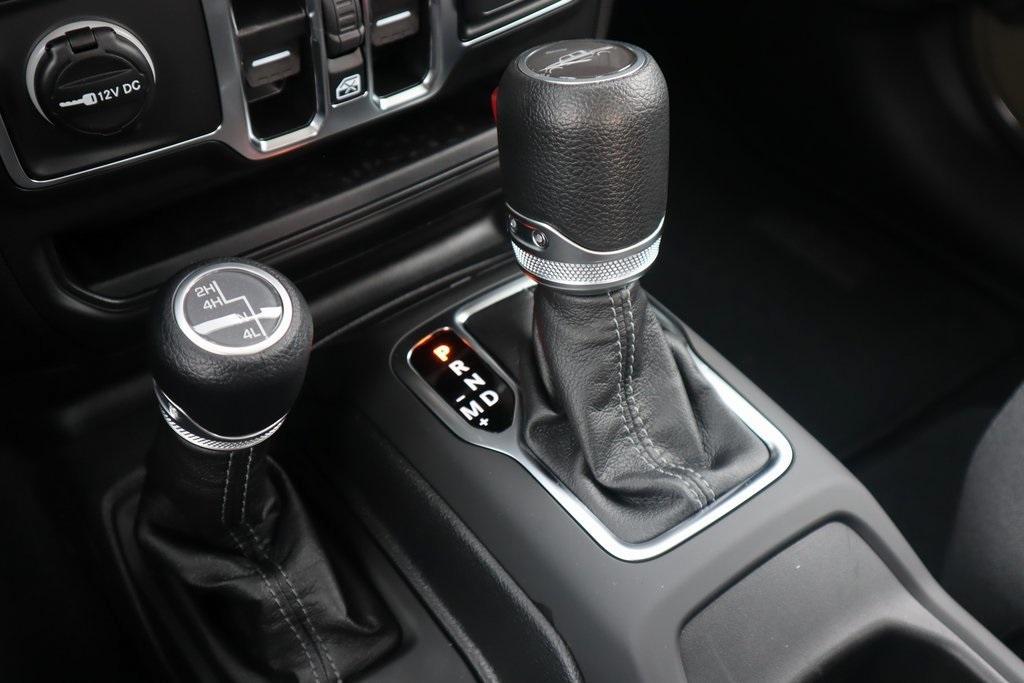 new 2025 Jeep Gladiator car, priced at $37,314