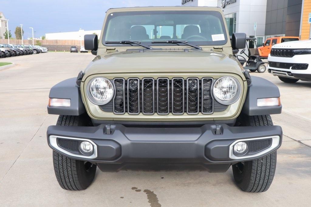 new 2025 Jeep Gladiator car, priced at $37,314