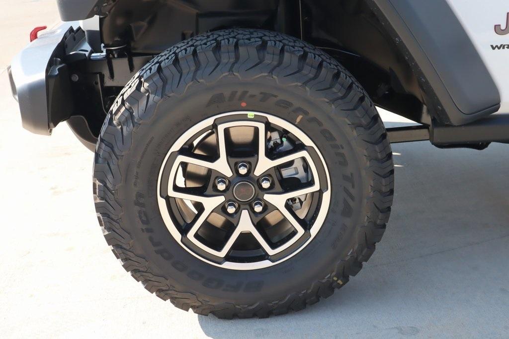new 2025 Jeep Wrangler car, priced at $50,162