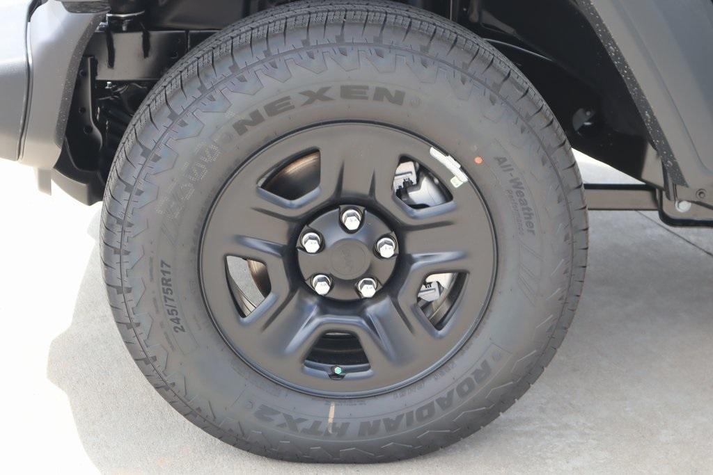 new 2025 Jeep Wrangler car, priced at $36,971