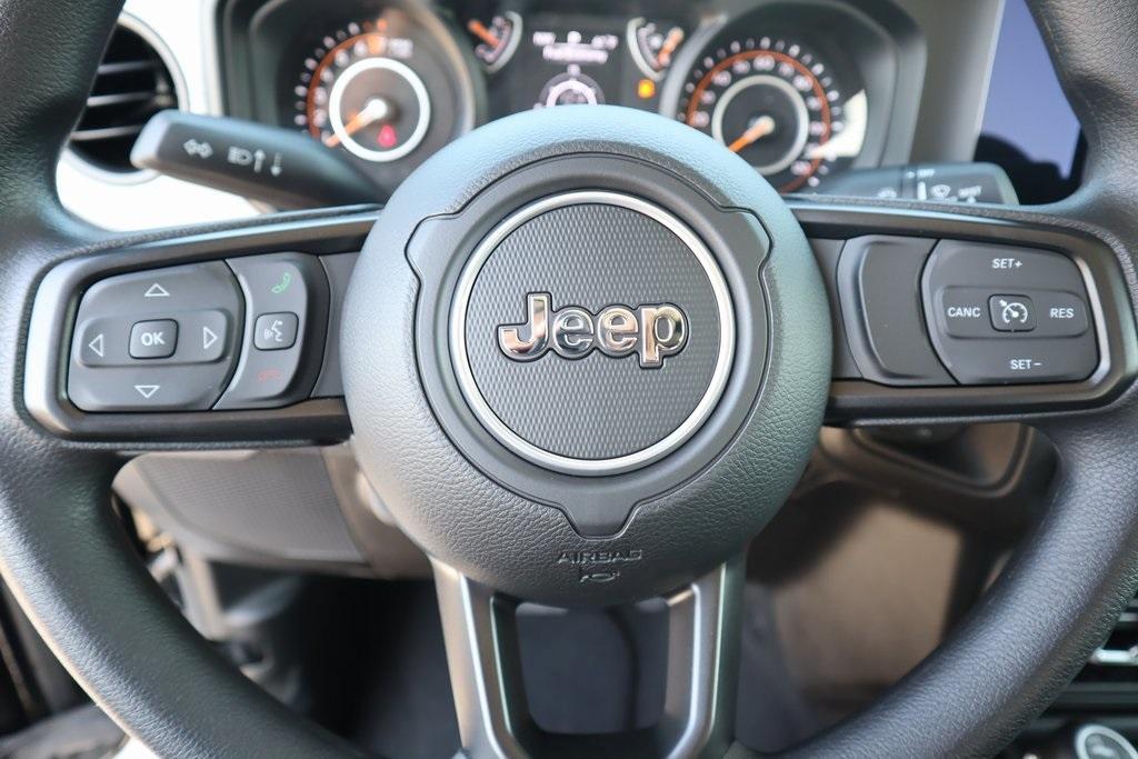 new 2025 Jeep Gladiator car, priced at $37,757