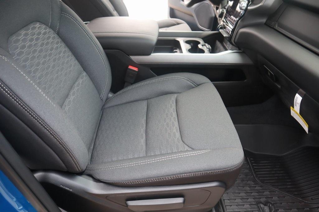new 2025 Ram 1500 car, priced at $42,546