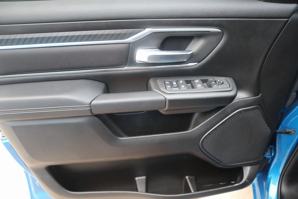 new 2025 Ram 1500 car, priced at $42,546