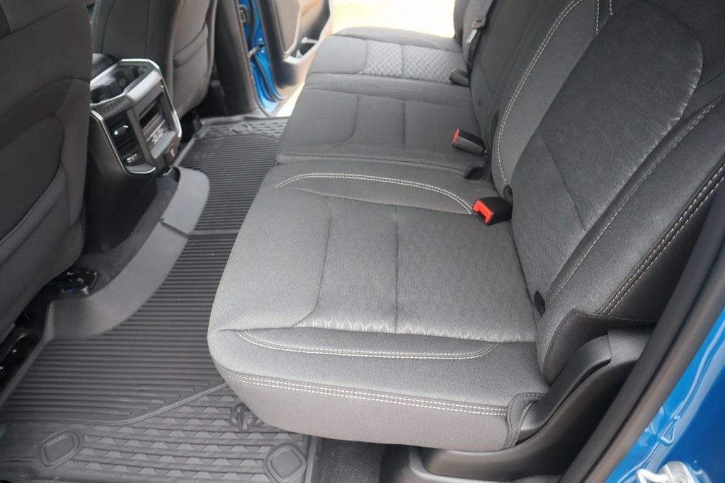 new 2025 Ram 1500 car, priced at $42,546