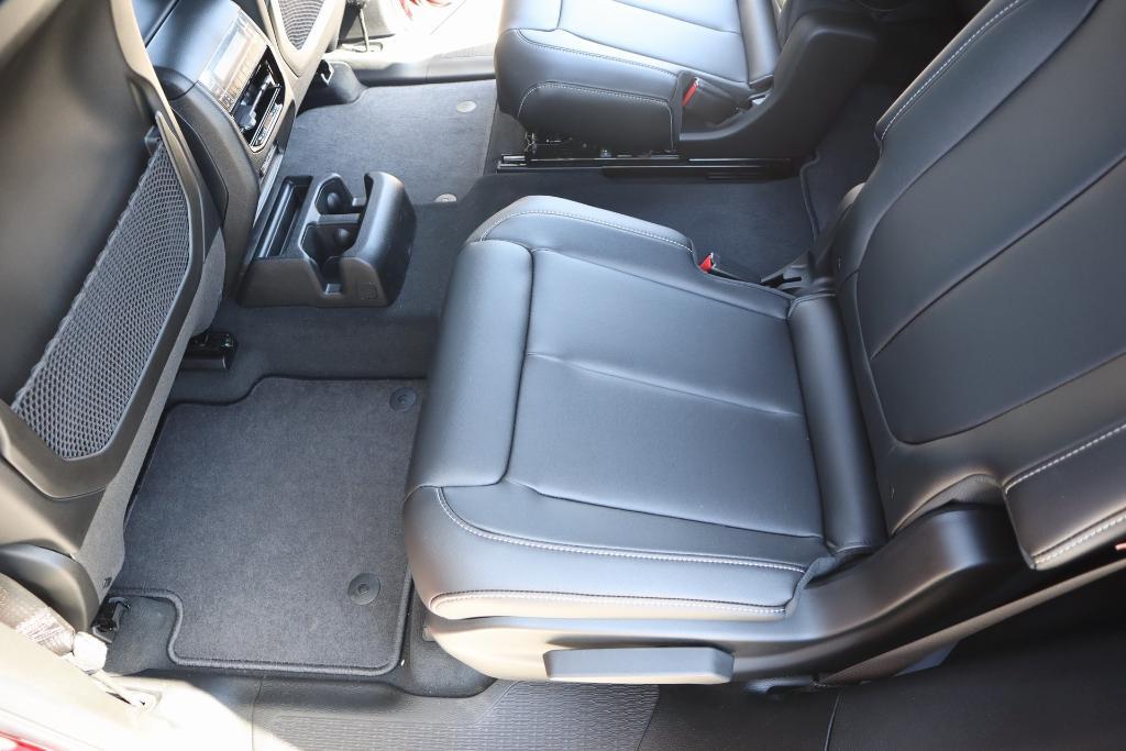 new 2025 Jeep Grand Cherokee L car, priced at $40,832