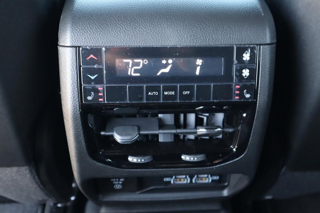 new 2025 Jeep Grand Cherokee L car, priced at $40,832