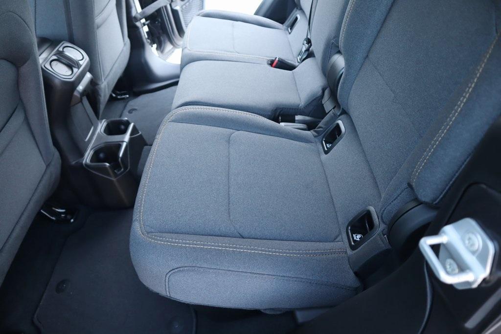 new 2025 Jeep Gladiator car, priced at $35,439