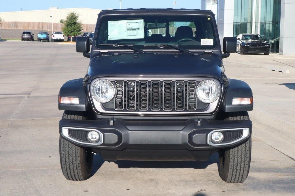 new 2025 Jeep Gladiator car, priced at $35,439