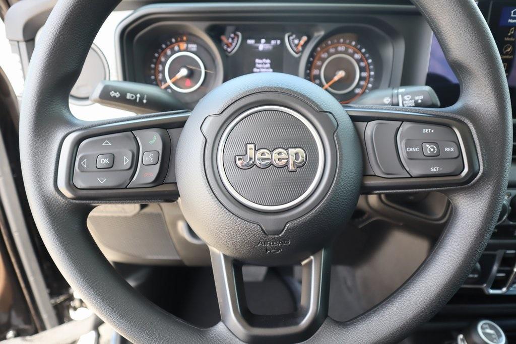 new 2025 Jeep Gladiator car, priced at $38,996
