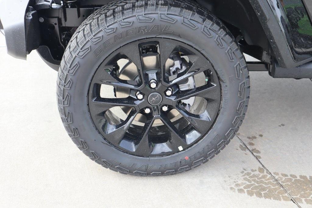 new 2025 Jeep Gladiator car, priced at $36,842
