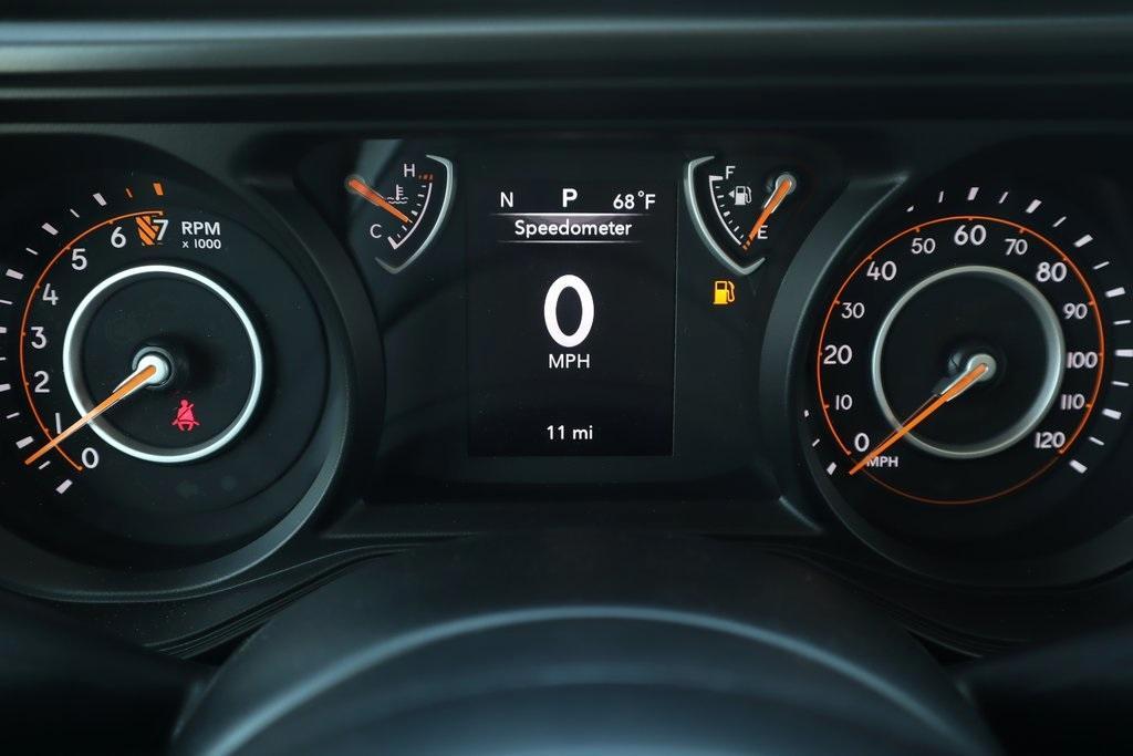 new 2025 Jeep Gladiator car, priced at $37,951