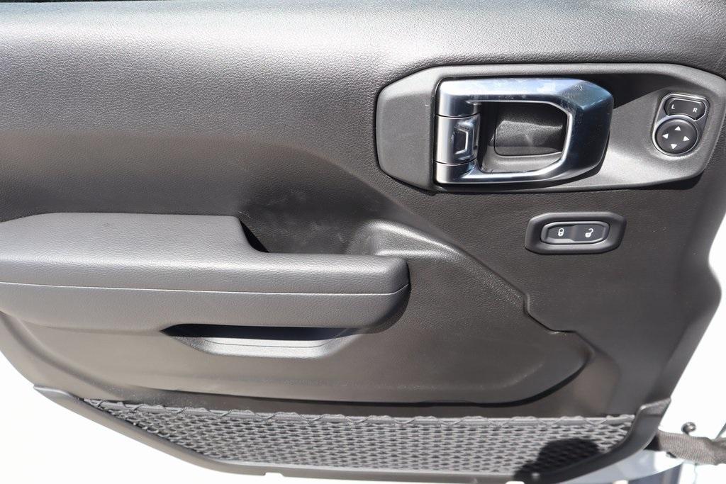 new 2025 Jeep Gladiator car, priced at $37,951