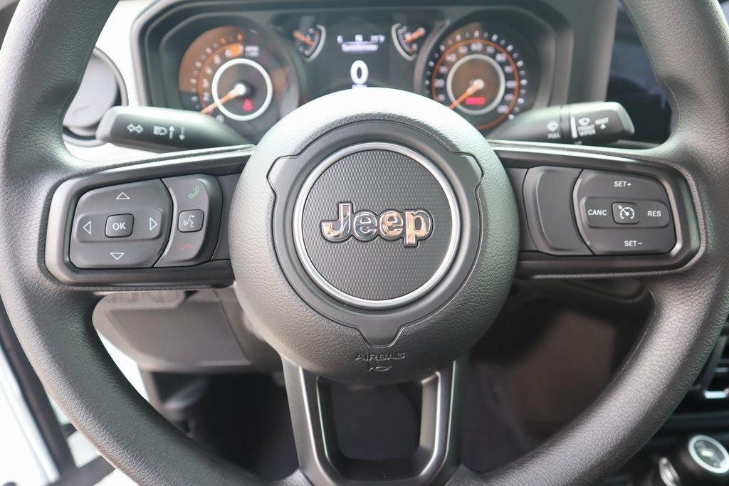 new 2025 Jeep Wrangler car, priced at $31,417