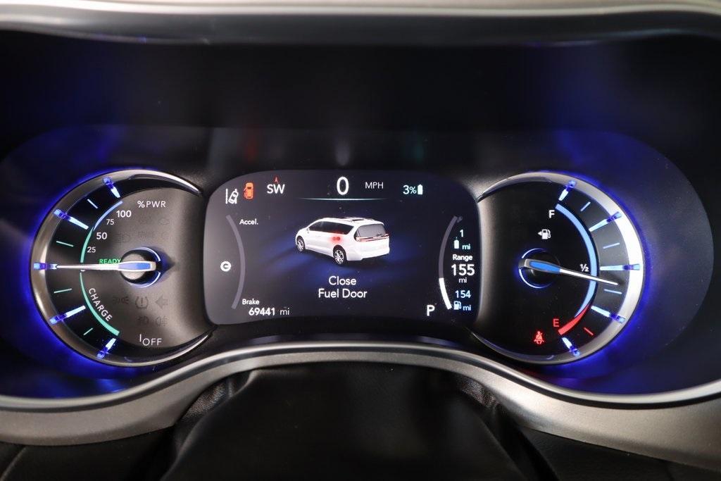 used 2021 Chrysler Pacifica Hybrid car, priced at $27,976