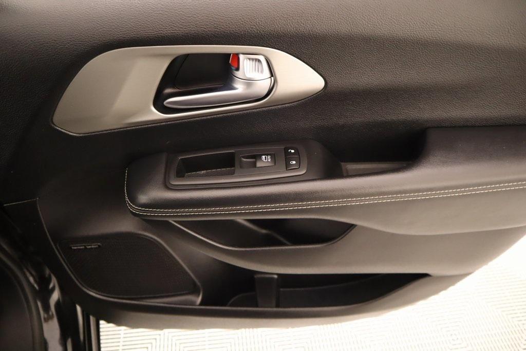 used 2021 Chrysler Pacifica Hybrid car, priced at $27,976
