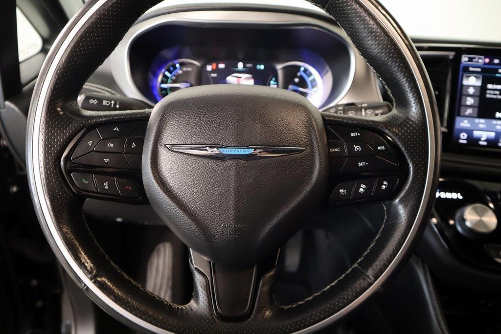 used 2021 Chrysler Pacifica Hybrid car, priced at $27,976