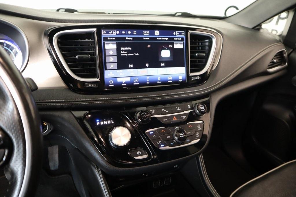 used 2021 Chrysler Pacifica Hybrid car, priced at $27,976