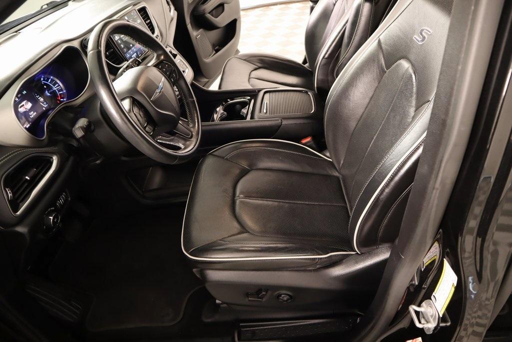 used 2021 Chrysler Pacifica Hybrid car, priced at $27,976