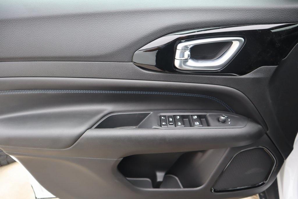 new 2025 Jeep Compass car, priced at $30,886
