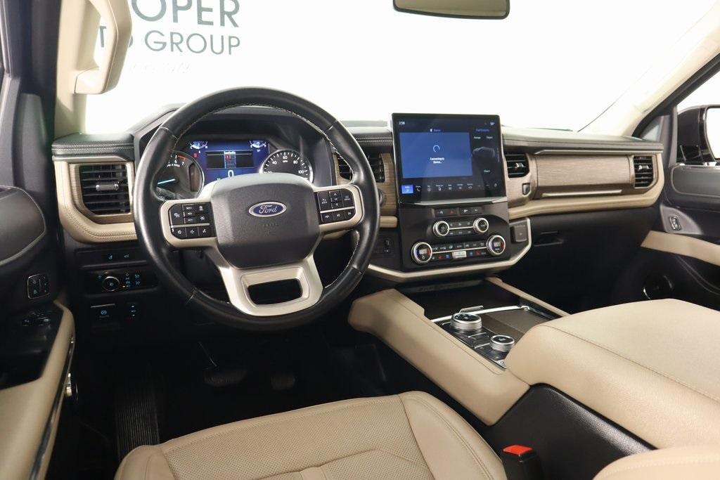 used 2023 Ford Expedition car, priced at $47,216