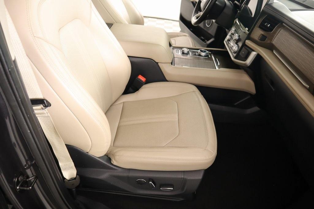 used 2023 Ford Expedition car, priced at $47,216