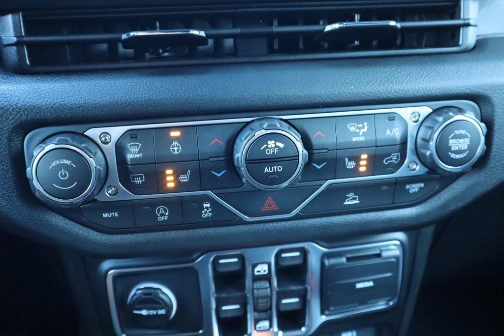 new 2025 Jeep Wrangler car, priced at $55,942