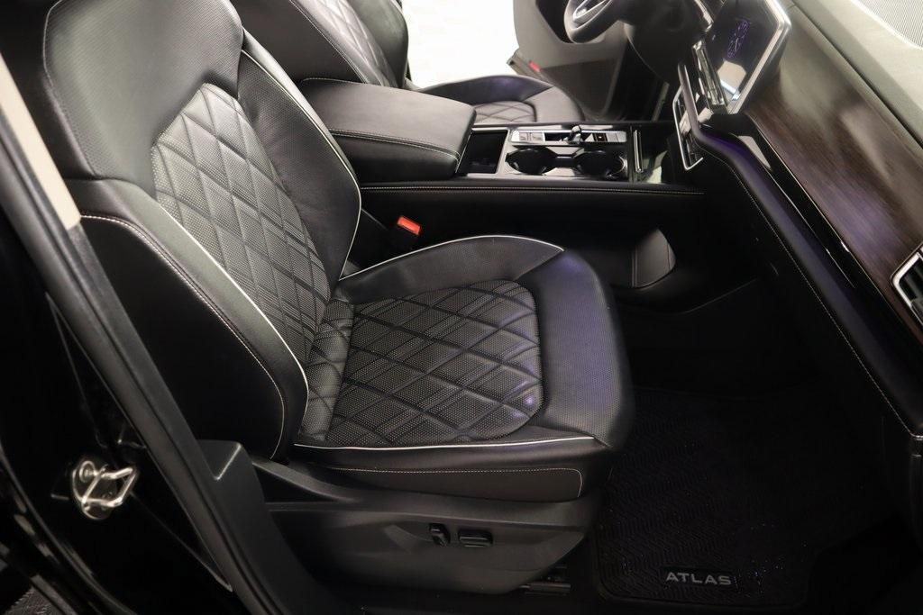 used 2024 Volkswagen Atlas car, priced at $45,117