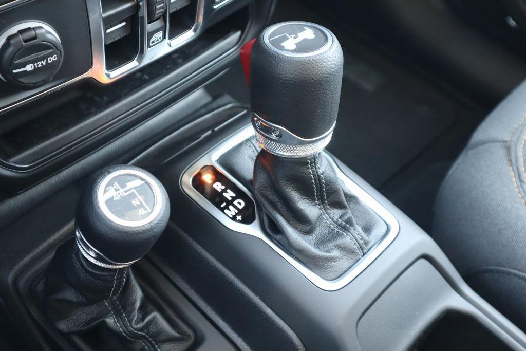 new 2025 Jeep Wrangler car, priced at $35,925