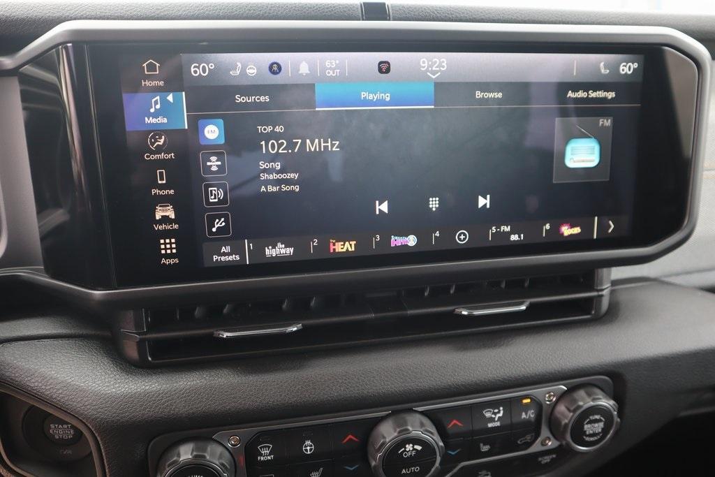 new 2025 Jeep Wrangler car, priced at $38,561